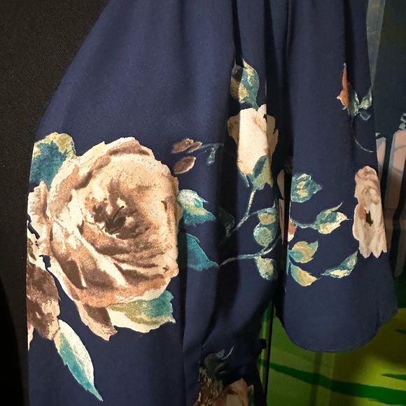 Everly Wrap Dress or Duster Sz L - Picture 2 of 4